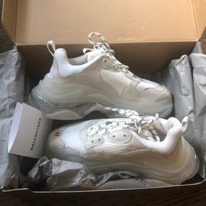 Balenciagas triple s